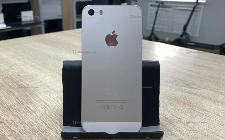 Apple iPhone 5s 32 ГБ