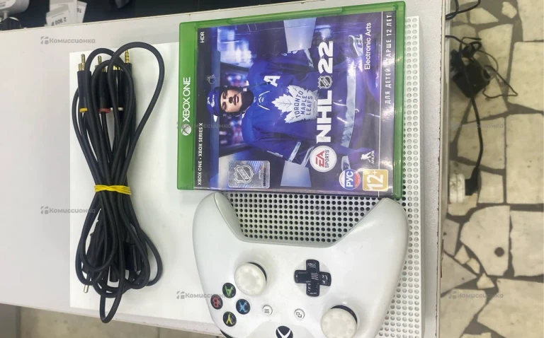 Приставка Xbox one s 500 ГБ с дисководом