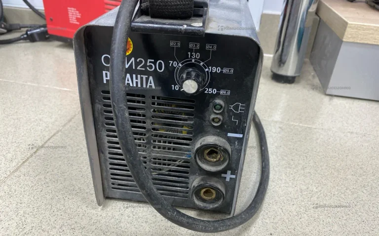 Сварочный аппарат инверторный  Ресанта САИ 250