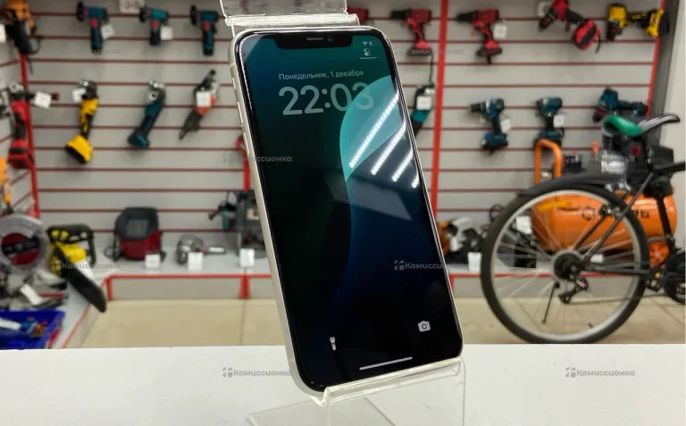 Apple iPhone 11 4/64 ГБ