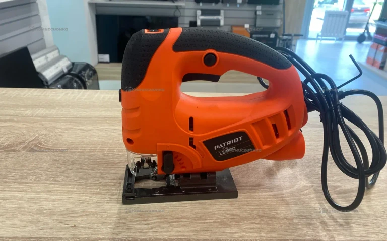 лобзиковая пила patriot LS900