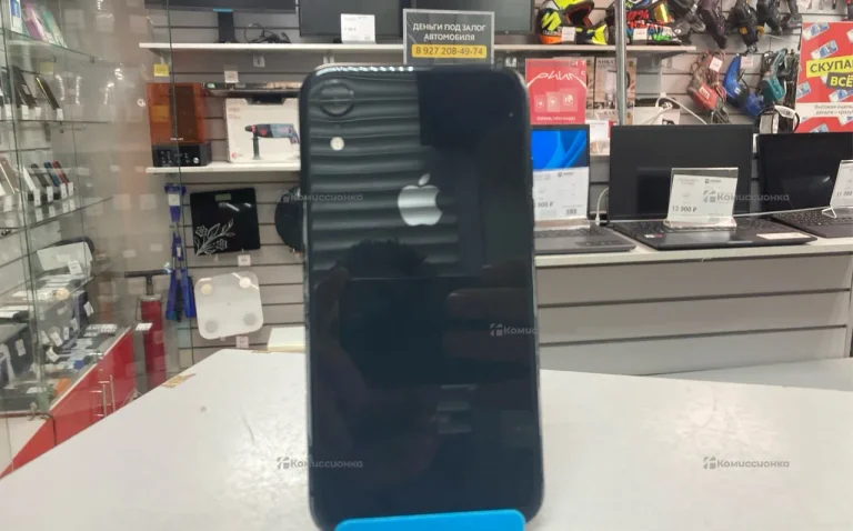 Apple iPhone XR 3/64 ГБ