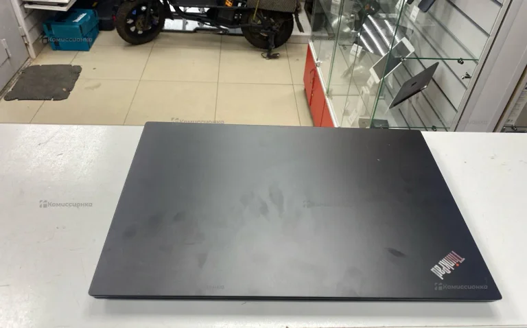Ноутбук  Lenovo thinkpad e585