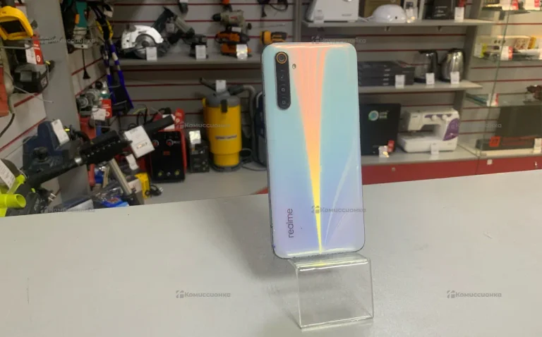 Realme 6 4/128 ГБ