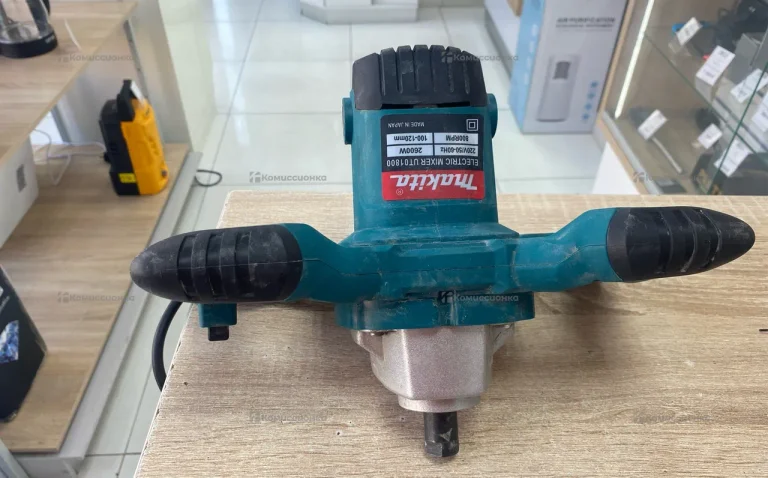 Электромиксер Makita UTO1800