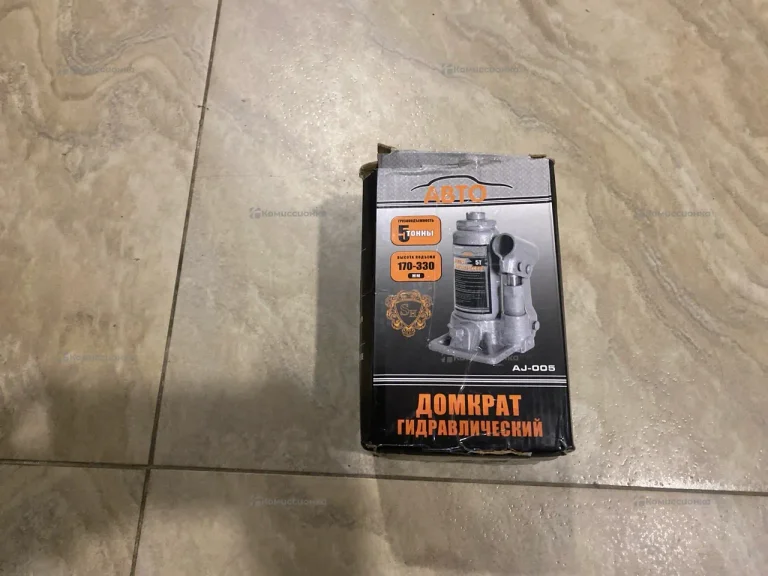 Домкрат