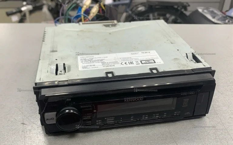 Автомагнитола Kenwood KDC-110U