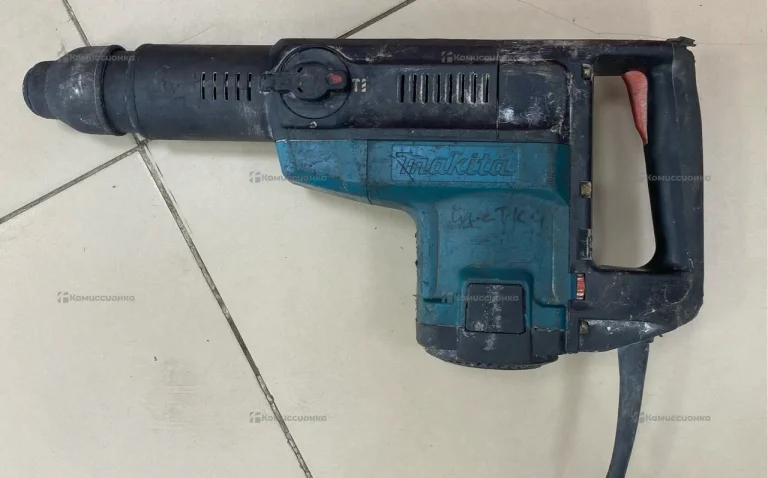 Отбойник Makita HR5001C