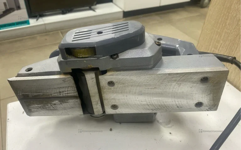 Электрорубанок KEDR K78204