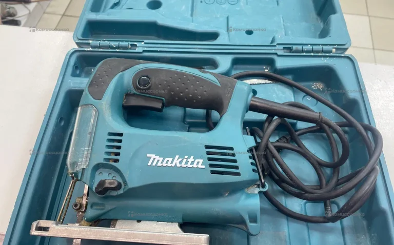 Электролобзик Makita 4329