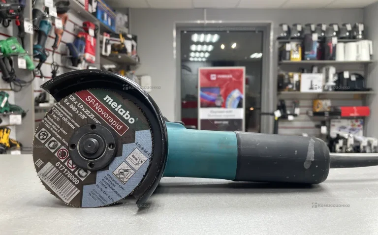 УШМ Makita 9558HNR