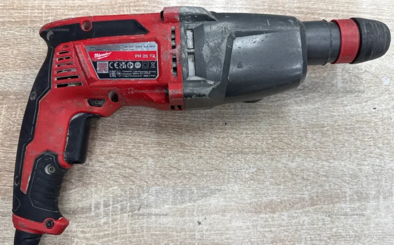 Перфоратор Milwaukee PH 26