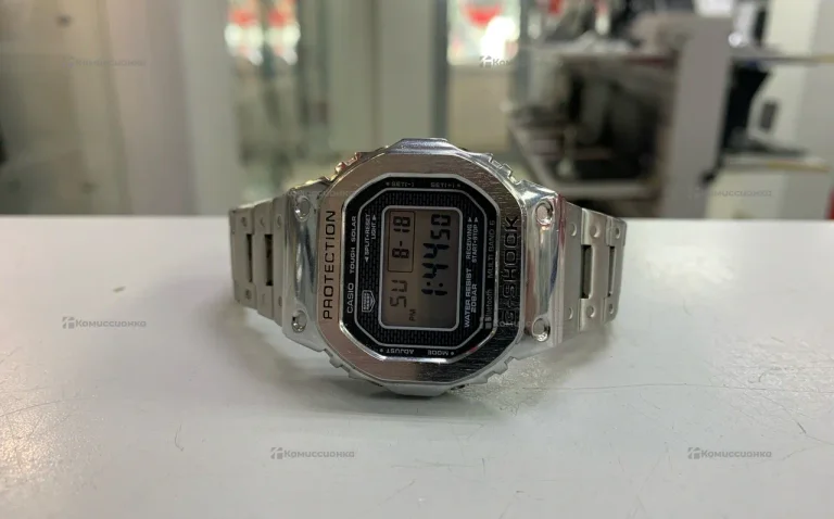 Часы  Casio G-shock GlX-5600