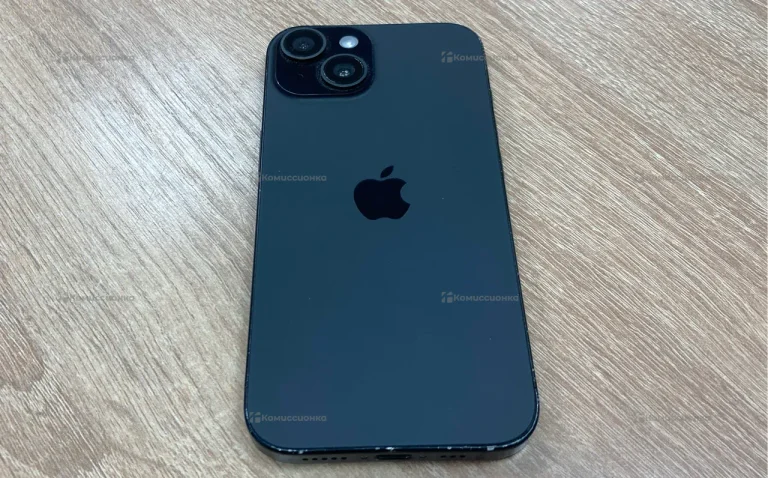 Apple iPhone 15 6/128 ГБ