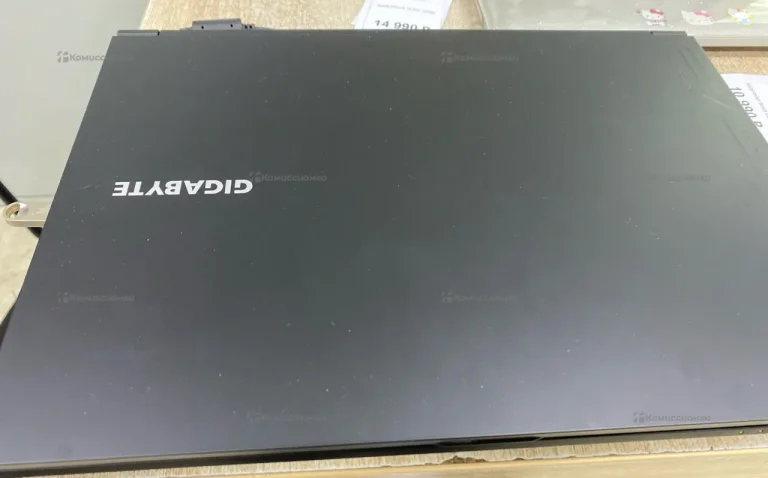 Ноутбук  Gigabyte G6