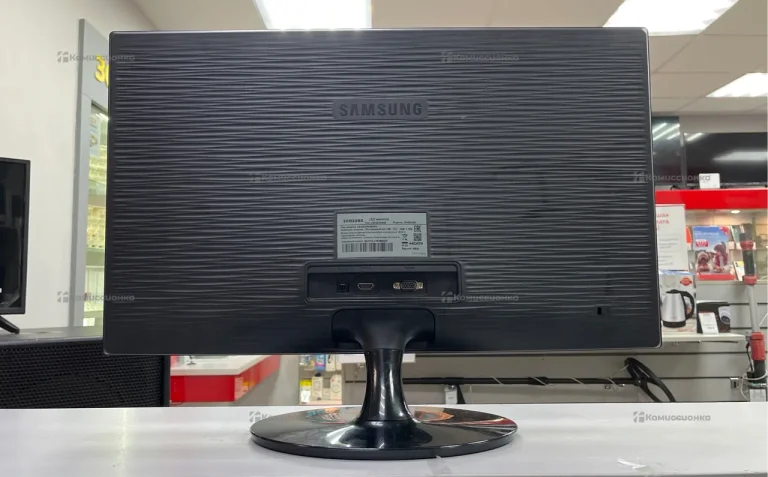 Монитор Samsung LS24D300HSI