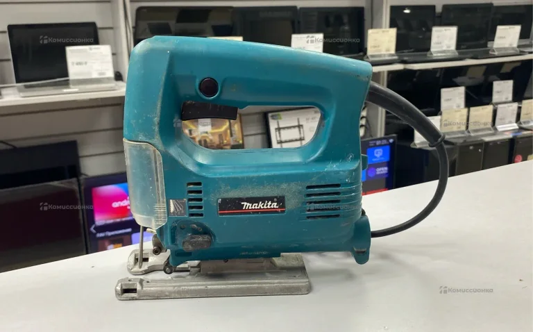 Makita Лобзик 4329 реплика