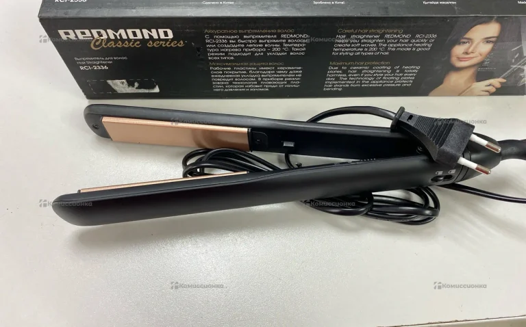 Выпрямитель для волос Redmond RCI-2336