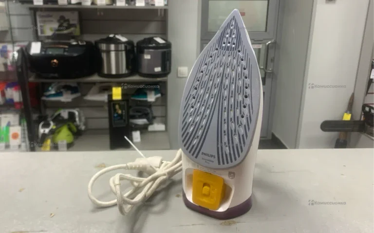 Утюг Philips Azur GC4543