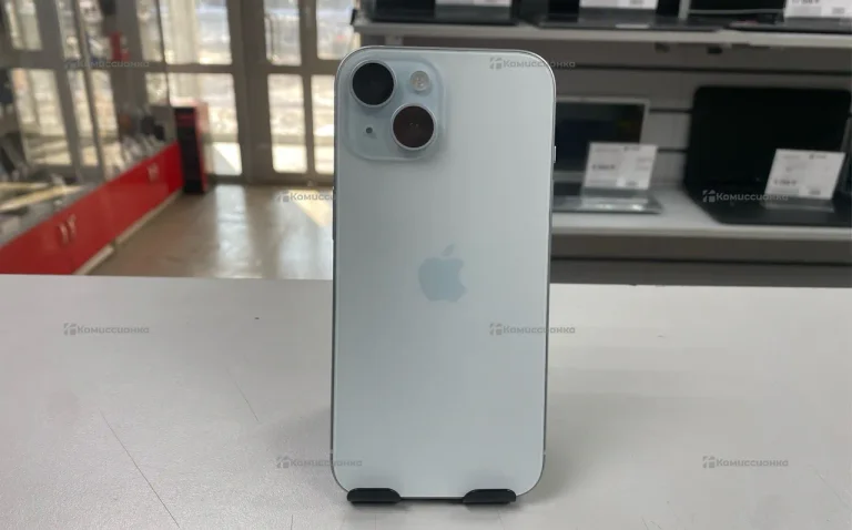 Apple iPhone 15 6/256 ГБ