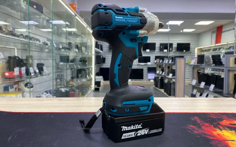 гайковерт Makita