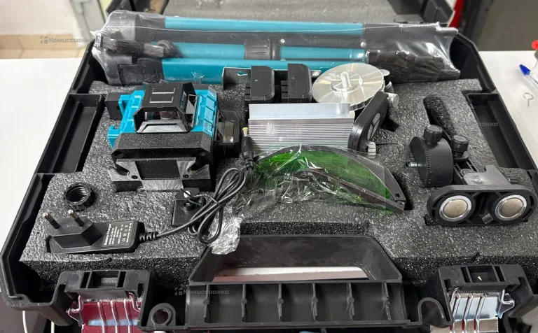 Лазерный уровень Makita реплика