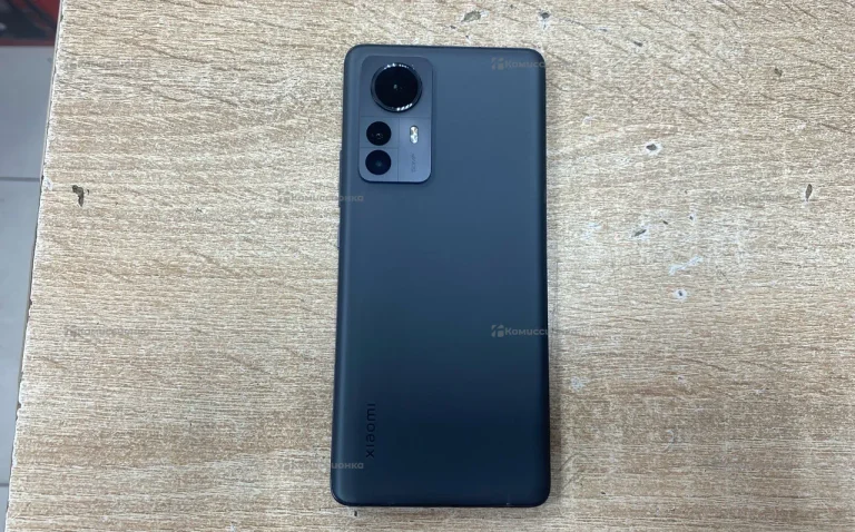 Xiaomi 12 Pro (Dimensity) 12/256 ГБ