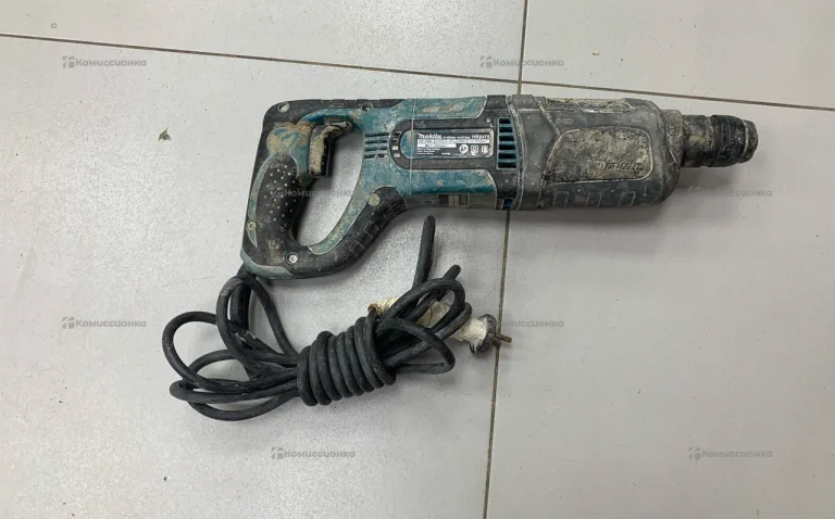 Перфоратор Makita HR2475