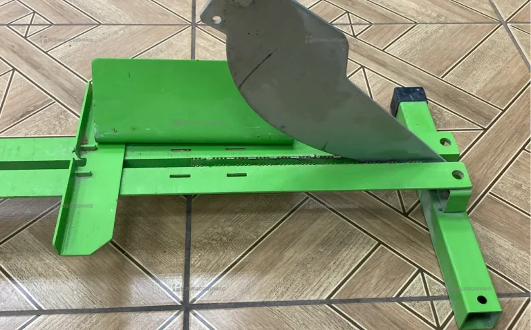 Резак по ламинату 215мм