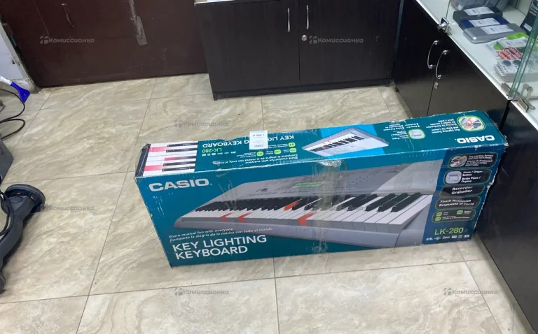 Синтезатор Casio