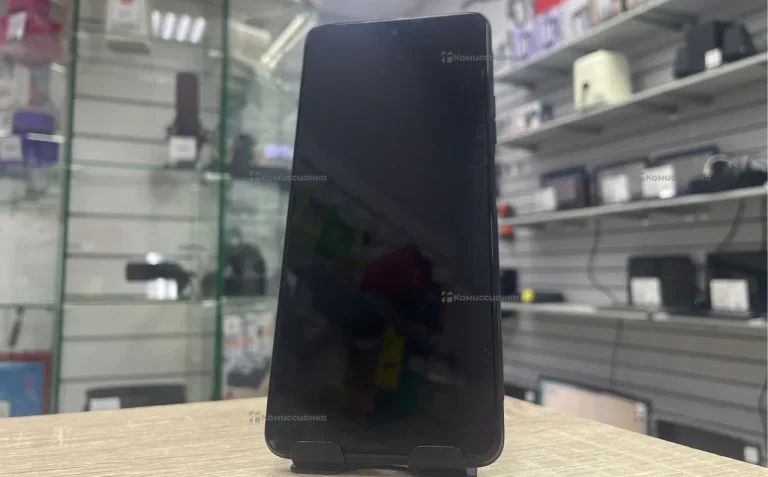 Tecno Pova 3 6/128 Гб