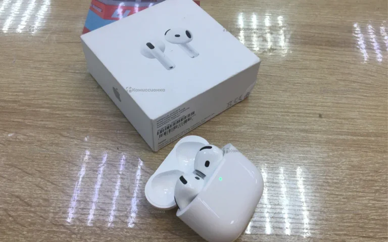 Наушники AirPods 4