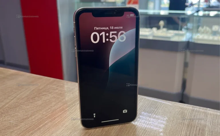 Apple IPhone XR 128 в корпусе 14 pro