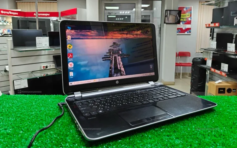 Ноутбук  HP 8K2X