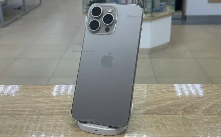 Apple iPhone 15 Pro Max 8/256 ГБ 100%акб