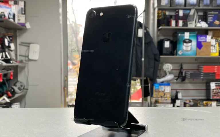 Apple iPhone 7 32 ГБ