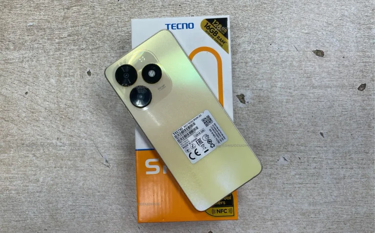 Tecno Spark 20C 4/128 ГБ
