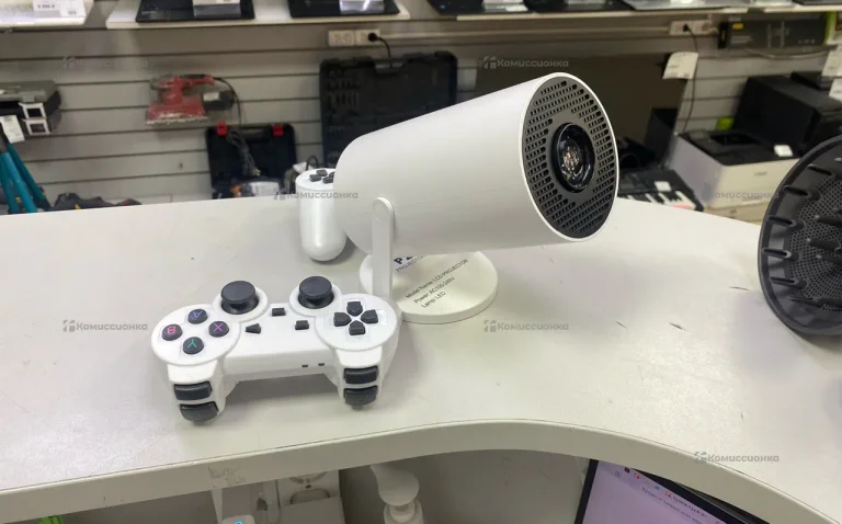 Приставка Game proektor m300 max