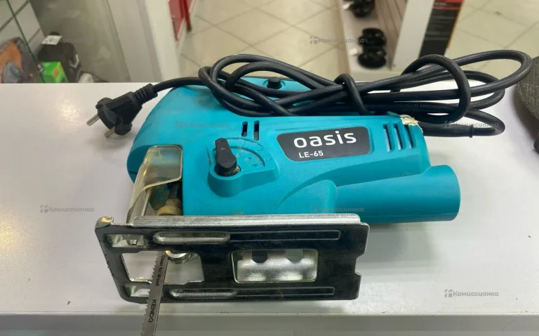 Электролобзик Oasis LE-65