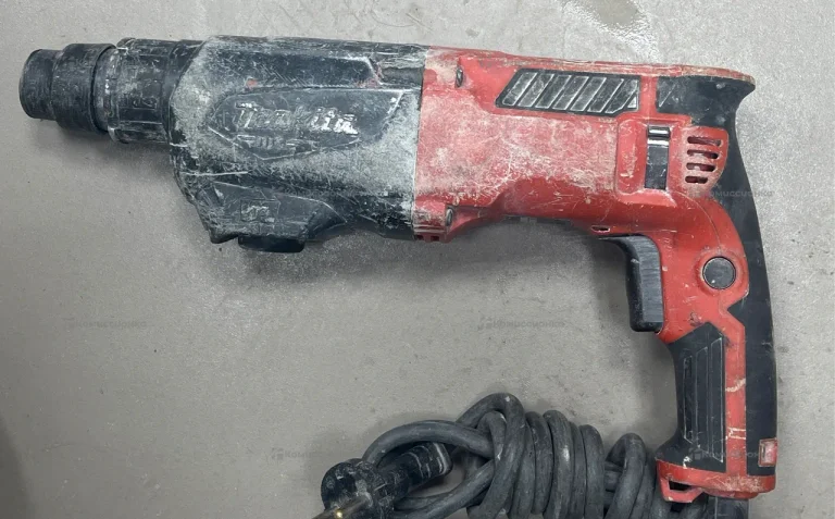 Перфоратор makita M8701