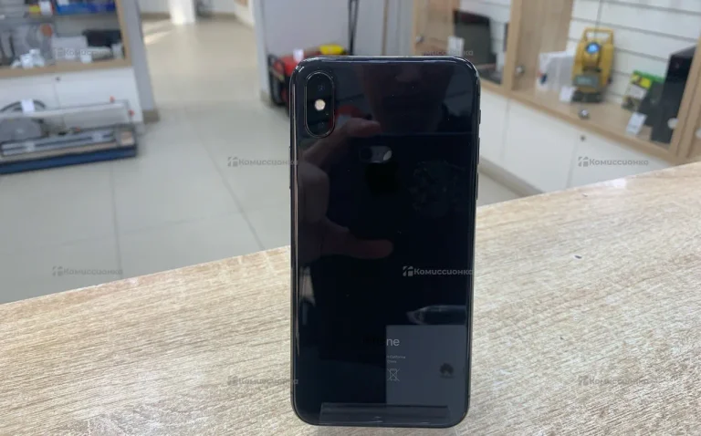 Apple iPhone X 3/64 ГБ