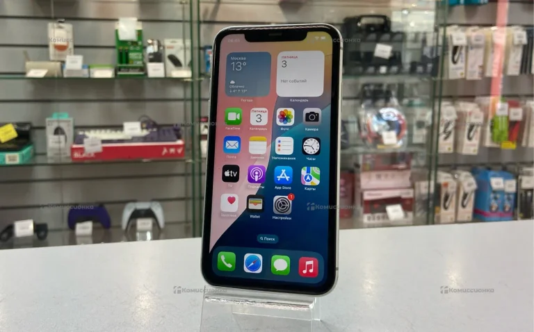 Apple iPhone 11 4/64 ГБ