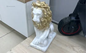Статуя Лев