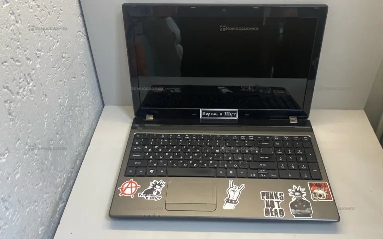 Ноутбук  Aser aspire 5560