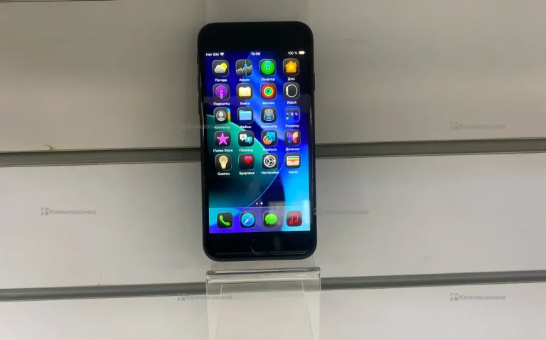 Apple iPhone SE (2020) 3/64 ГБ