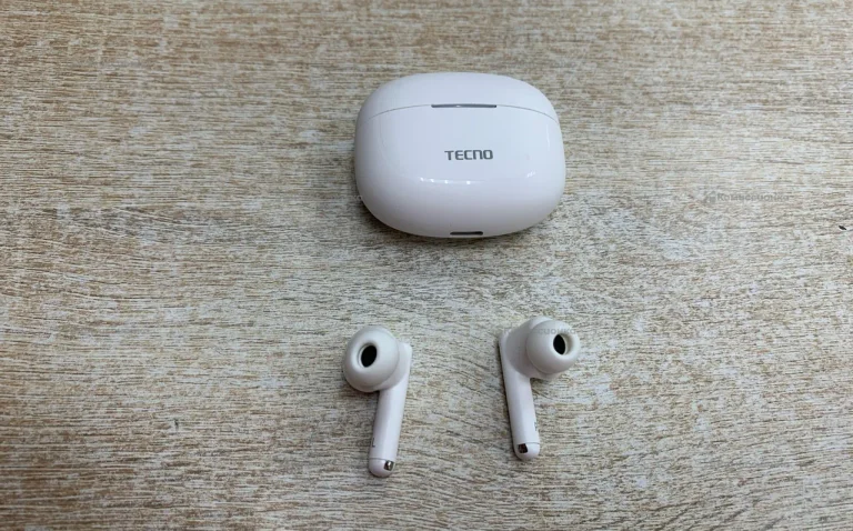 Наушники Tecno