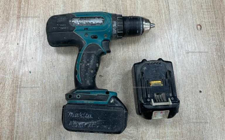 Дрель-шуруповерт аккумуляторная Makita DDF453