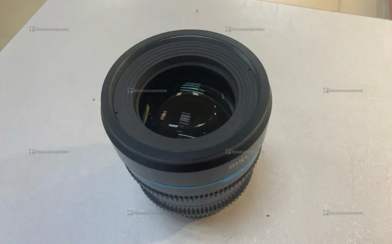 Объектив sirui nightwalker 35