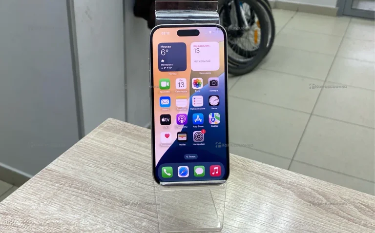Apple iPhone 15 6/128 ГБ