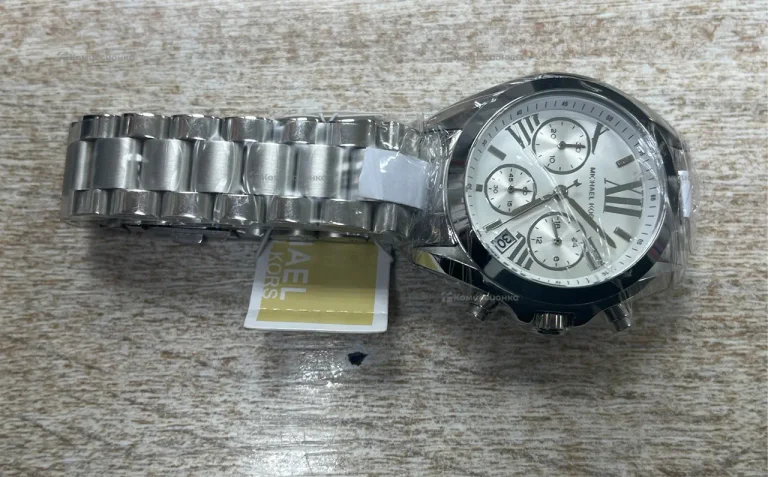 Часы Michel Cors MK-6174